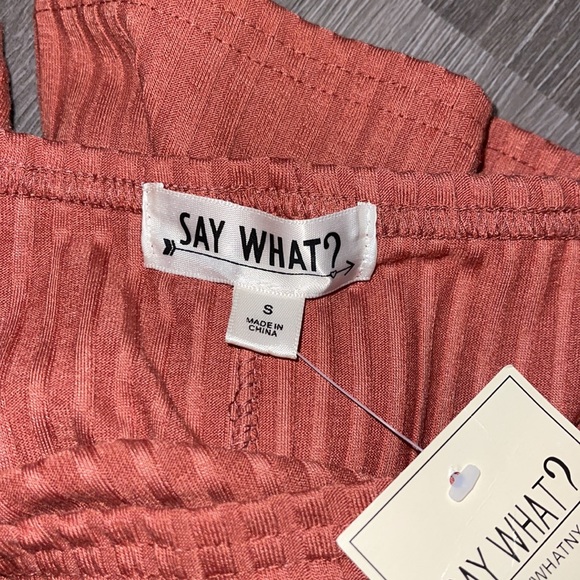 Tight fitting peach dress size small - Picture 3 of 3